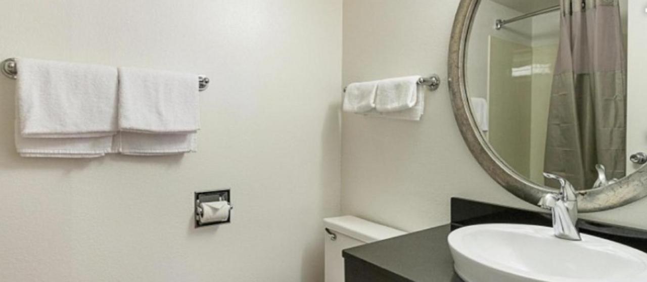Studio 6 Wichita, Ks - Airport Екстер'єр фото