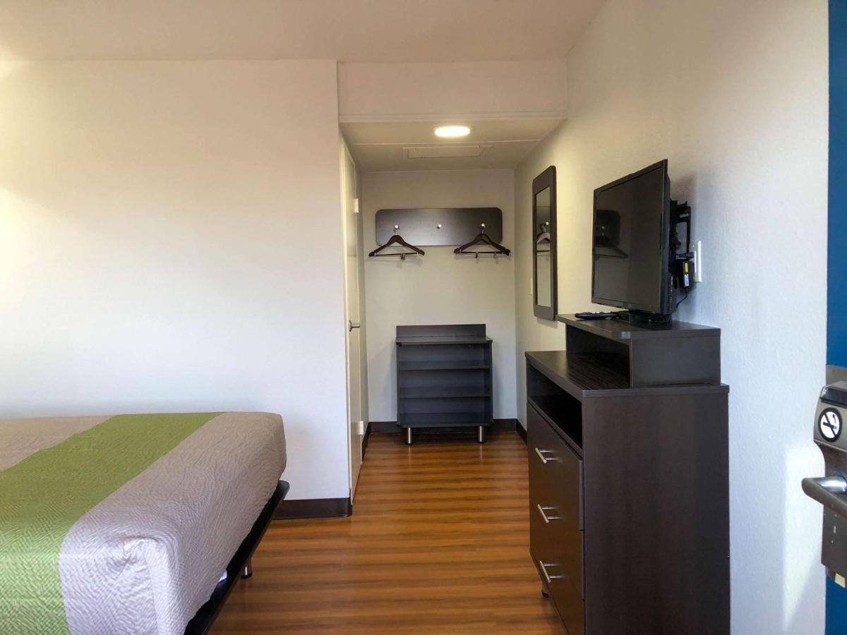 Studio 6 Wichita, Ks - Airport Екстер'єр фото