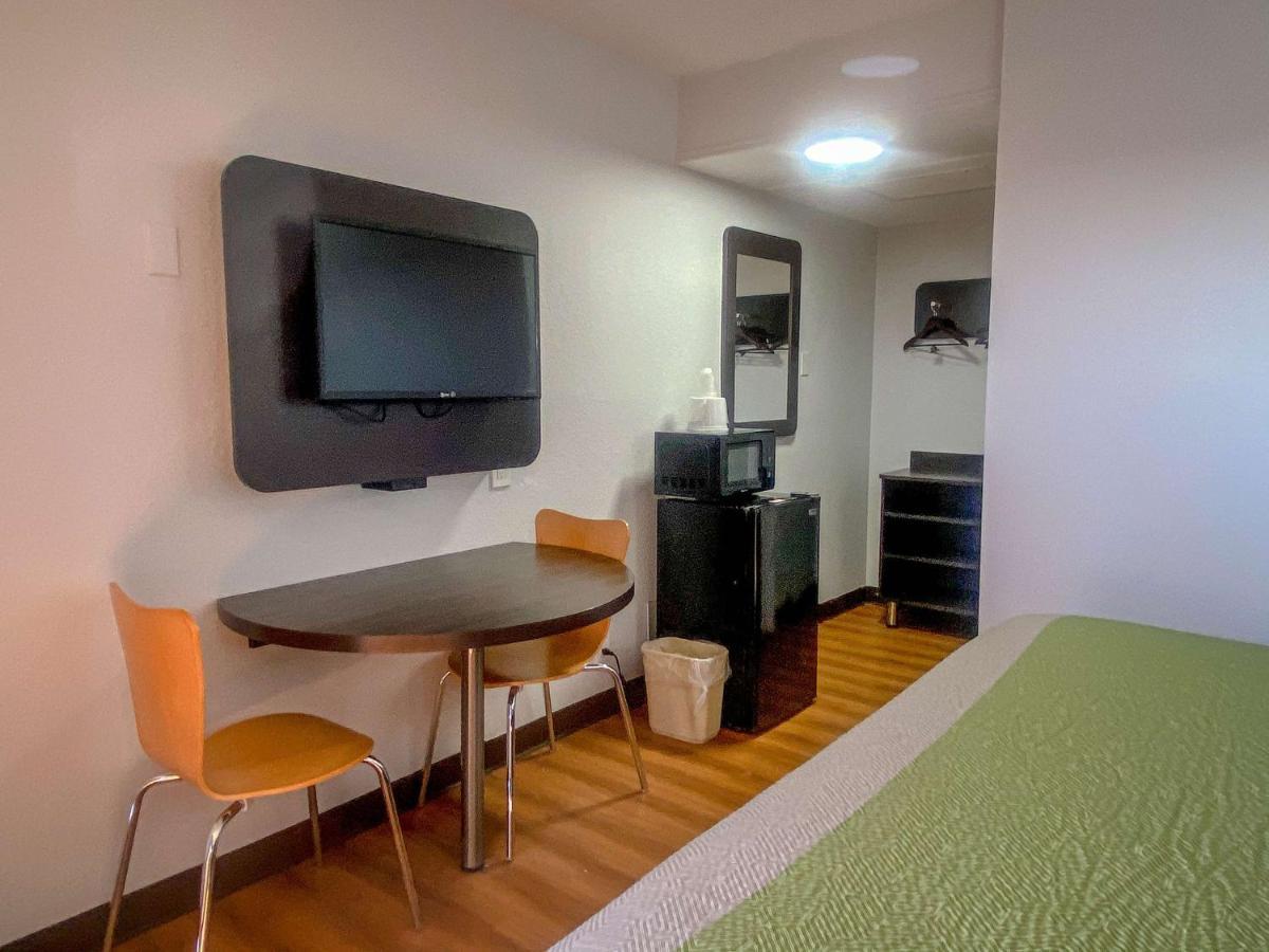 Studio 6 Wichita, Ks - Airport Екстер'єр фото
